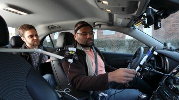 volante-todas-distracciones-sobran_77252310_141919_1706x960